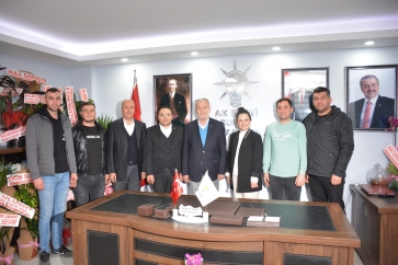 AK Parti Genel Merkez Ege Bölge Koordinatörü Dr. Mehmet Nil Hıdır, İl Başkan Yardımcımız Selcen Hıdıroğlu İlçemize Ziyaretleri