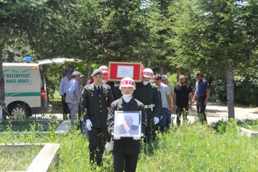 Kıbrıs Gazisi hemşehrimiz Ömer Söğüt'ü kıldığımız cenaze namazıyla Hakk’a uğurladık.