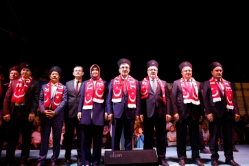 Büyük Taarruz'un 101.Yılı Açılış Programı Kadim İlçemiz,Zafer Meşalesinin Yakıldığı Topraklar Olan Şuhut'ta On Binlerce Misafirlerimizin Katılımlarıyla Gerçekleşti.Programa Cumhurbaşkanı Yardımcımız Cevdet Yılmaz'da Katıldı.