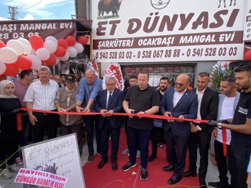 Şuhut’umuzda hizmete giren “Et Dünyası” isimli işyerinin açılış törenini gerçekleştirdik