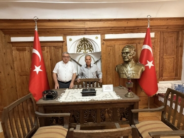 Gazeteci Yavuz Donat Şuhut’u ziyaret etti