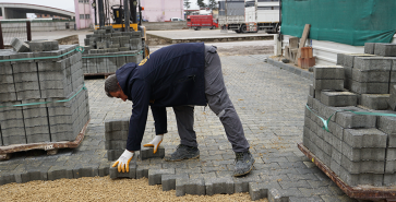 ŞUHUT’TA ÜSTYAPI ÇALIŞMALARI ARALIKSIZ DEVAM EDİYOR