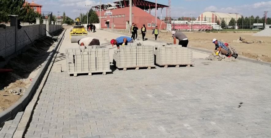 STADYUM YOL GENİŞLETME ÇALIŞMALARI DEVAM EDİYOR