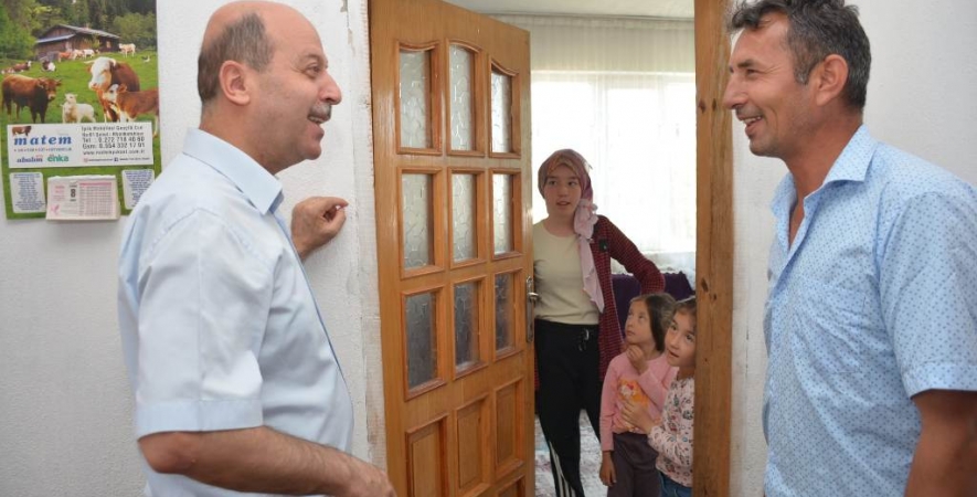 Başkan  Bozkurt Çat Kapı Ev Ziyaretlerine Devam Ediyor.