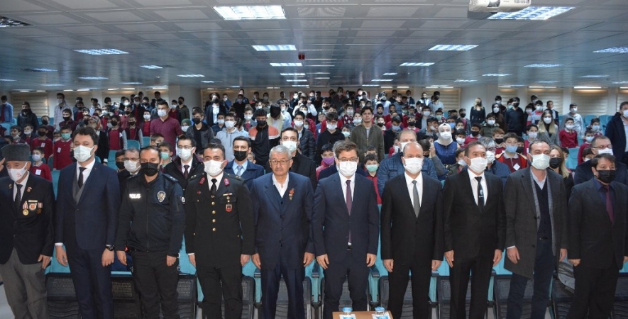 Başkan Bozkurt 10 Kasım Atatürk'ü Anma Törenine Katıldı