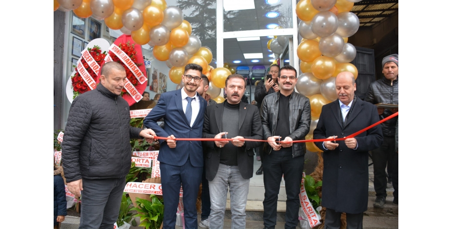 Şuhut'umuzda yeni bir iş yeri açılışı gerçekleştirmenin sevincini yaşıyoruz. 