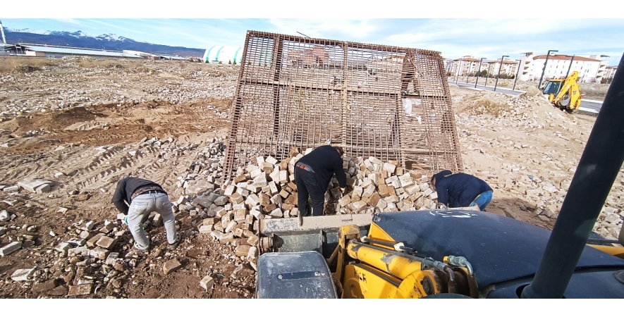 Ömrünü tamamlamayan parke taşları tekrardan kullanıma hazırlanıyor