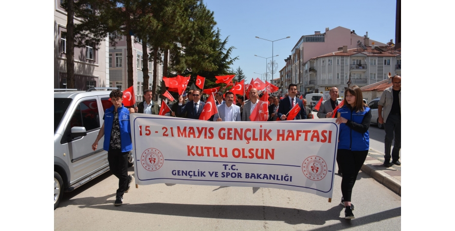 Başkan Bozkurt İlçemiz Şuhut'ta Düzenlenen Gençlik Yürüyüşüne Katıldı.
