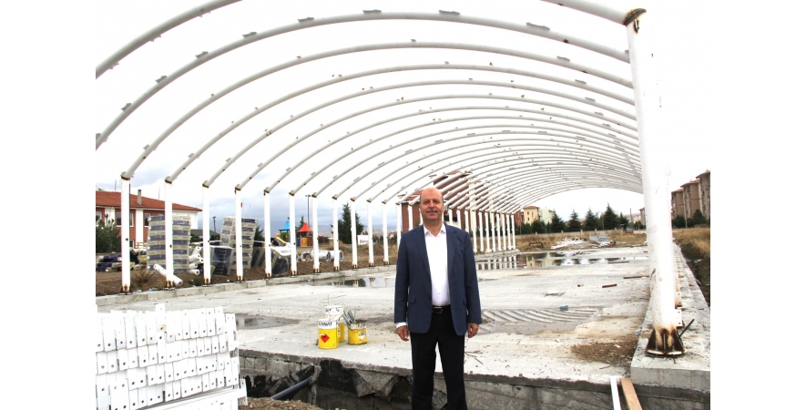 Başkan Bozkurt, Yüzme Havuzu İnşaatını İnceledi