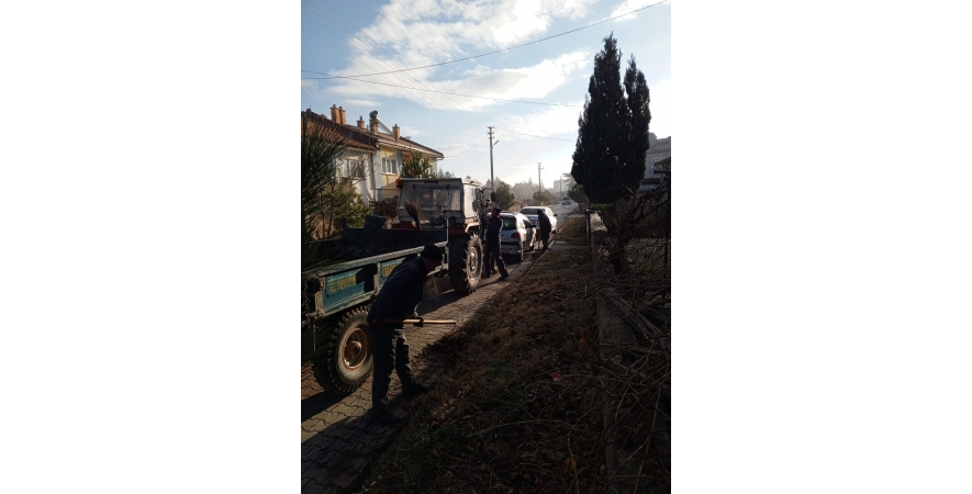 İlçemizde altyapı ve çevre temizliği çalışmalarımız devam ediyor 