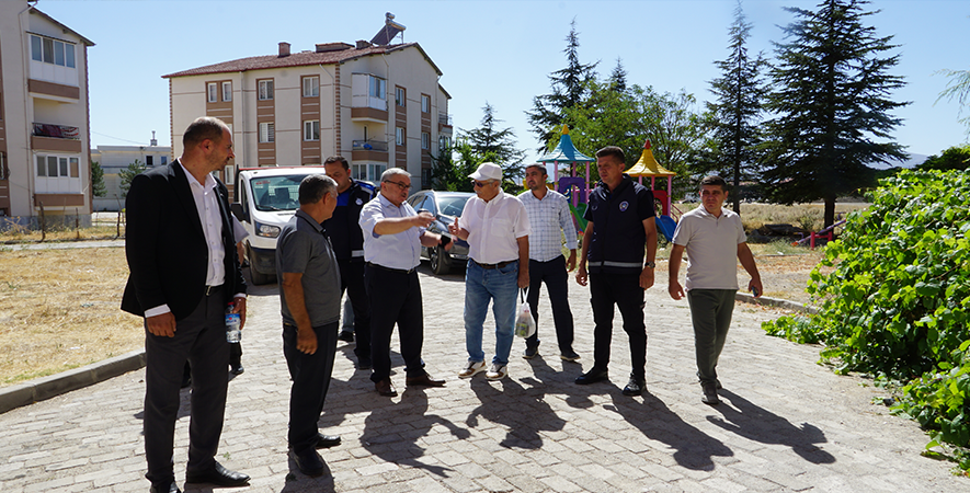 BAŞKAN ÖZAŞKIN ALTIGÖZ MAHALLESİ’NDE VATANDAŞLARLA BULUŞTU