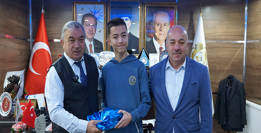 ÇINAR ÖZGÜR İL BİRİNCİLİĞİNİ ŞUHUT’A GETİRDİ