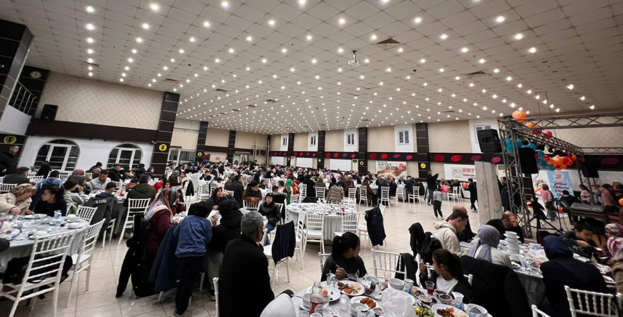 ŞUHUT’TA DÜNYA YETİMLER GÜNÜ DOLAYISIYLA ANLAMLI İFTAR PROGRAMI