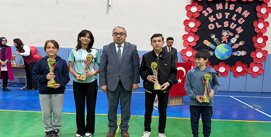 ŞUHUT’TA 23 NİSAN COŞKUYLA KUTLANDI