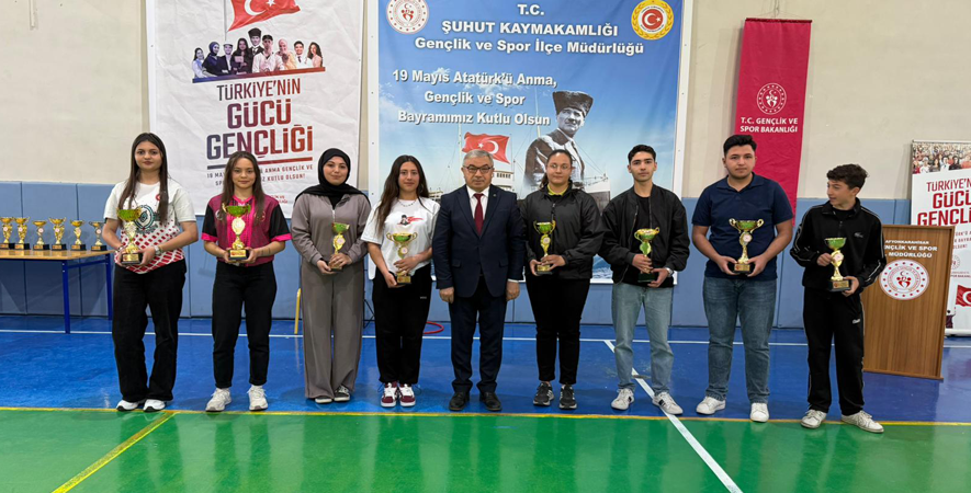 ŞUHUT’TA 19 MAYIS BAYRAMI COŞKUYLA KUTLANDI