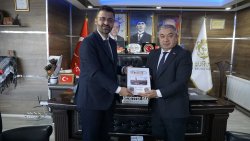 VAKIFLAR BÖLGE MÜDÜRÜ ÇINAR’DAN BAŞKAN ÖZAŞKIN’A ZİYARET