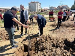 BAŞKAN ÖZAŞKIN’DAN GELECEĞE YEŞİL DOKUNUŞ
