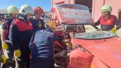 ŞUHUT İTFAİYESİNE AFAD’DAN TRAFİK KAZALARINDA KURTARMA EĞİTİMİ